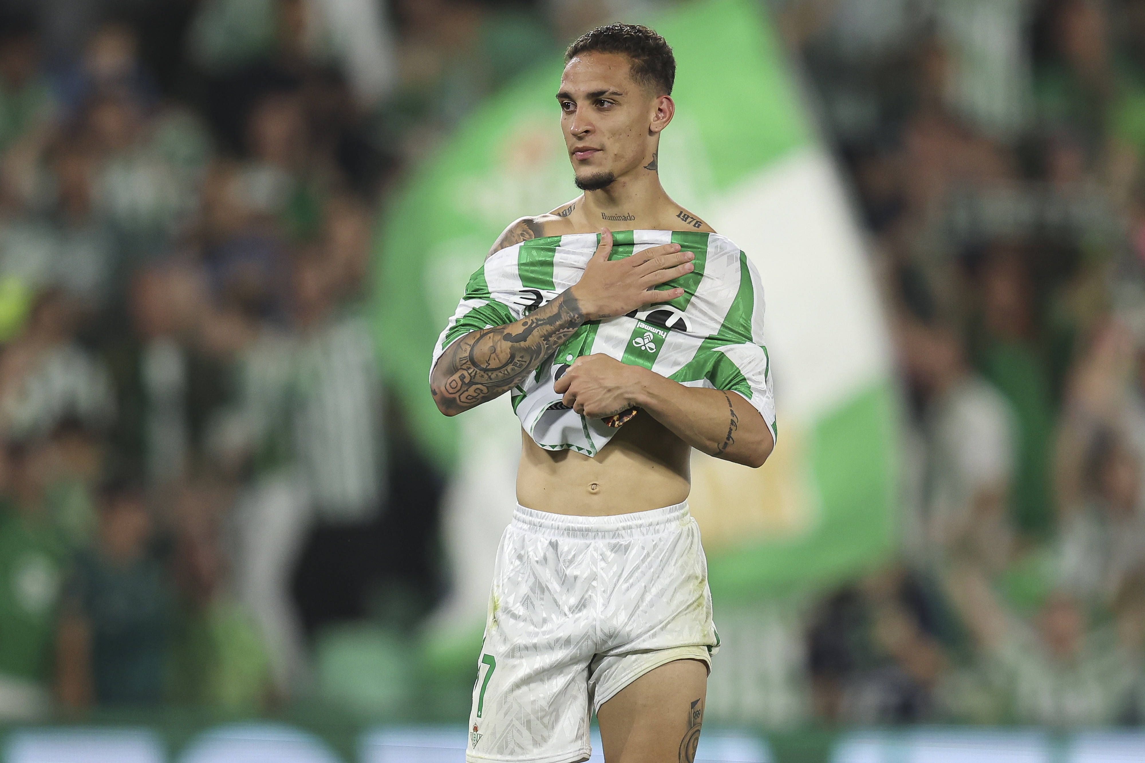 开云体育-安东尼婉拒拜仁700万净年薪报价 坚持选择皇家贝蒂斯